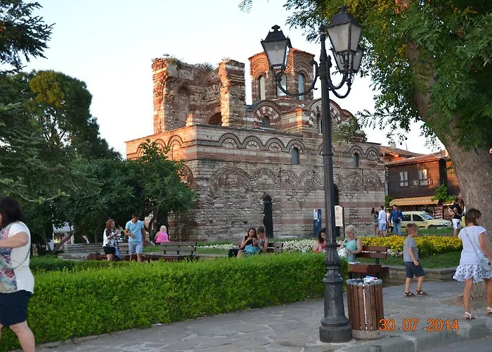 Guest house Nirvana 4*